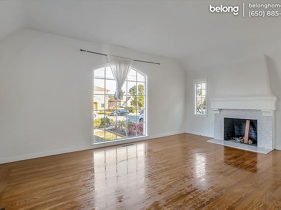 4th image of 843 N Claremont St