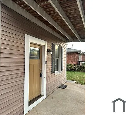 8422 Pennsylvania Ave — Photo 2