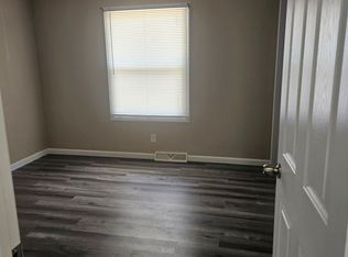 408 Troy Rd #C, Warrenton, MO 63383