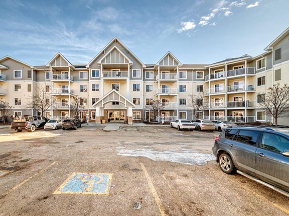 4th image of 2204 44th Ave NW #208