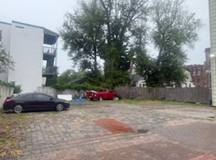 420-424 E 18th St #2, Paterson, NJ 07524