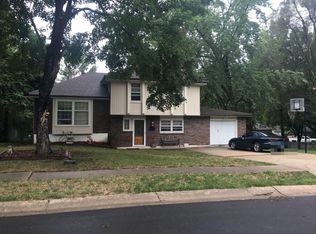 11039 Stark Ave, Kansas City, MO 64134