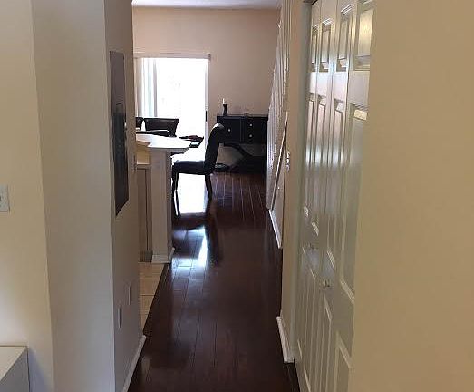 4th image of 2208 SE 25th Ave #2208