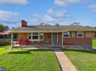 1735 Old River Rd, Marietta, PA 17547