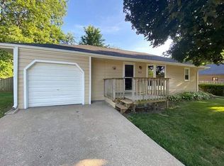 907 W Euclid Ave, Indianola, IA 50125