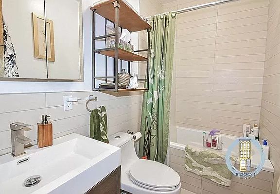 5th image of 21 Herkimer St APT 2R