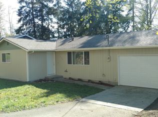 4353 Rhododendron Dr, Oak Harbor, WA 98277