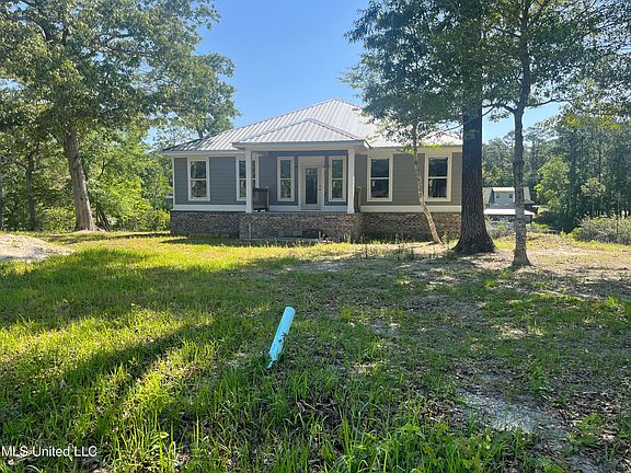 4th image of 2508 Bahama Dr
