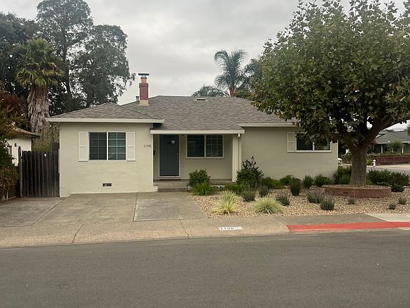 3rd image of 1198 Whitney Ave