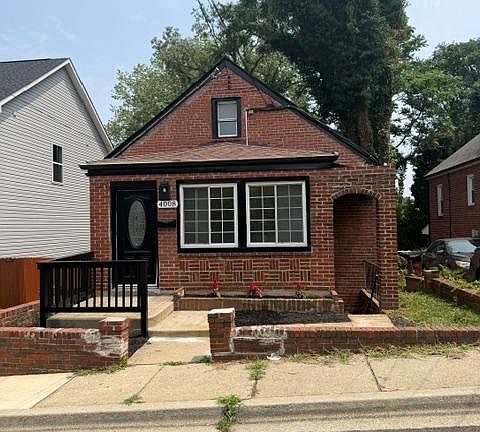 2nd image of 4008 Alton St