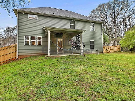 2nd image of 205 Valley View Dr