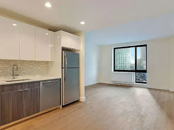 25-21 43rd Ave Unit Penthouse 5, Long Island City, NY 11101