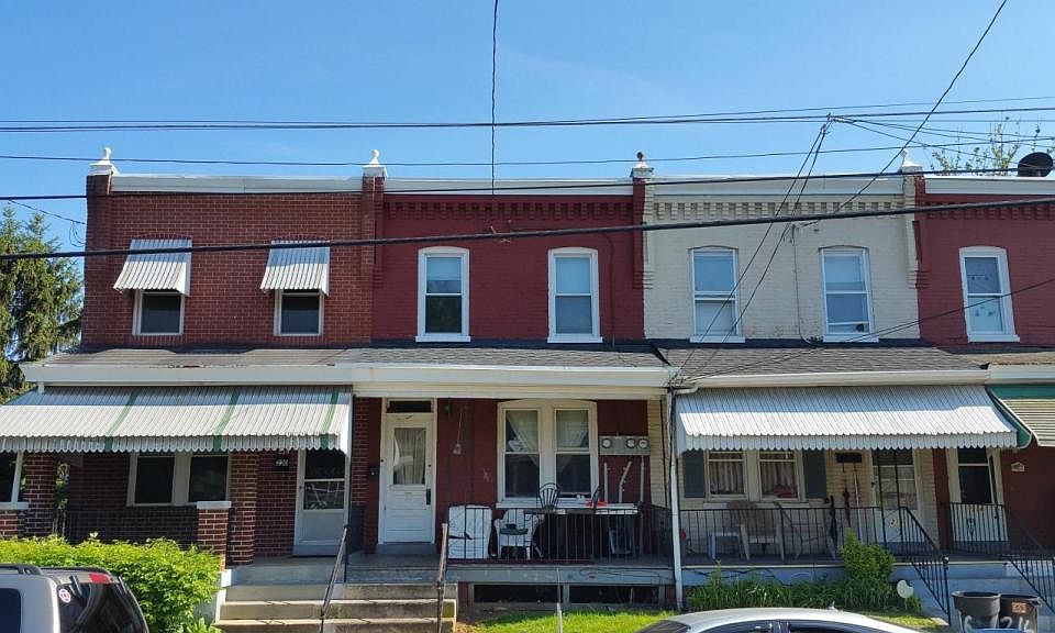2nd image of 218 E Liberty St