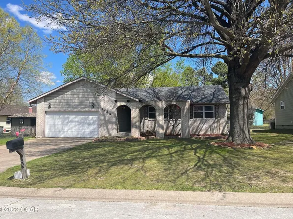 1226 W 9th Street, Webb City, MO 64870