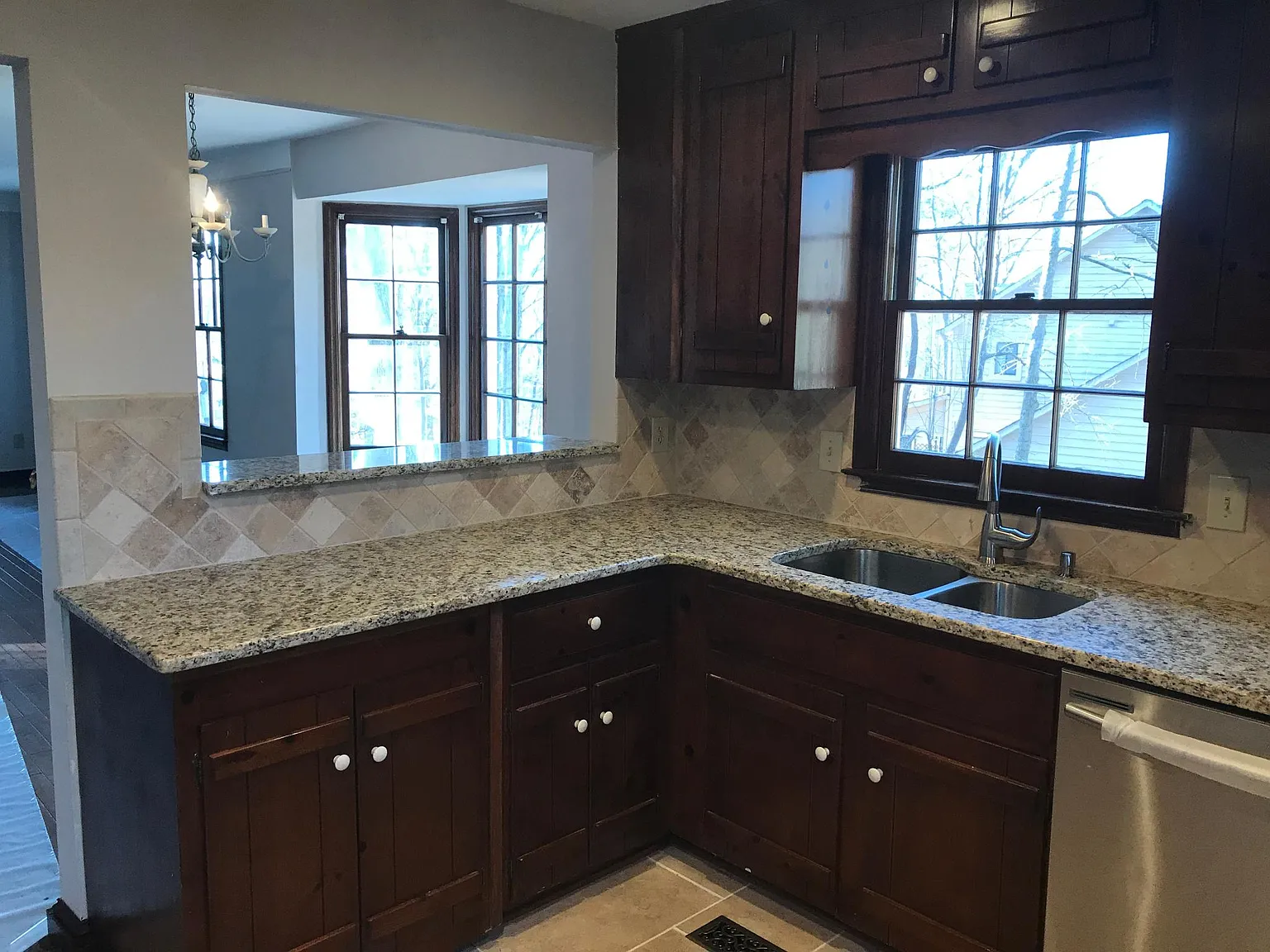 310 Spring Lake Ter — Photo 4