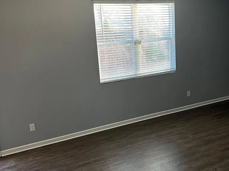 211 Embry Blvd — Photo 11