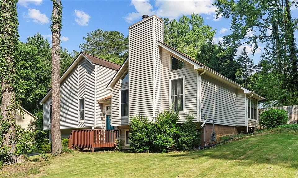 1st image of 3291 Rae Pl
