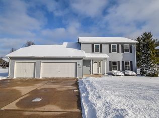 W258S4838 Red Clover Dr, Waukesha, WI 53189