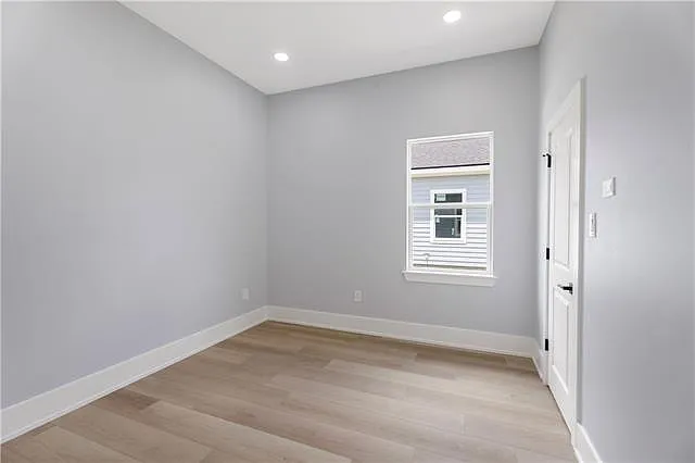 405 E 1st St #A — Photo 6