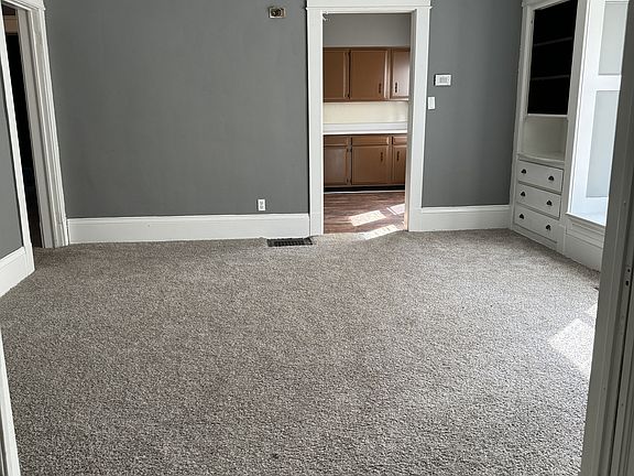 4th image of 1333 E 82nd St #1