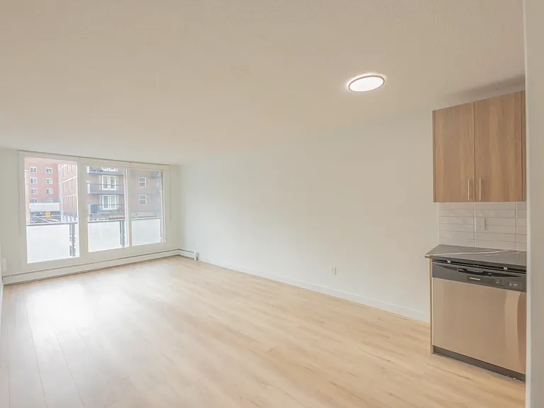 604 14th Ave SW — Photo 34
