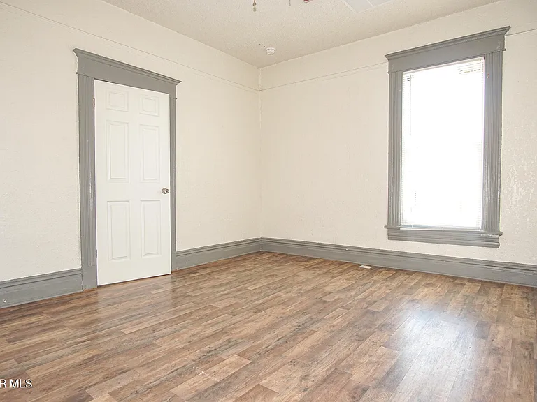 2111 Portland Ave #2 — Photo 14