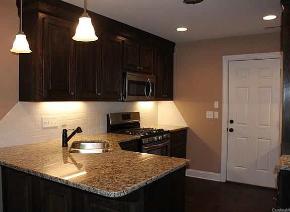 3rd image of 109 W McNeely Ave