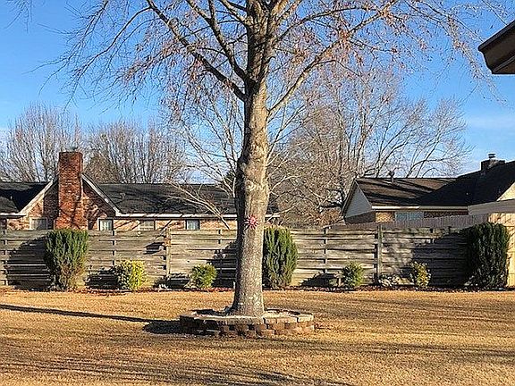5th image of 4056 Cypress St