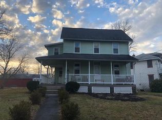 620 E Broad St APT 1, Quakertown, PA 18951