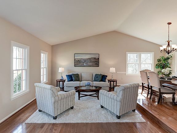 Cathedral Ceilings in LR/DR