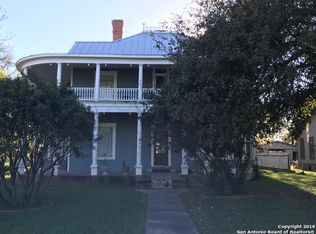 757 N Getty St, Uvalde, TX 78801