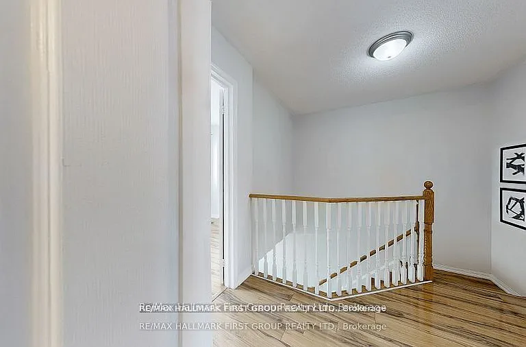 39 Robideau Pl — Photo 17
