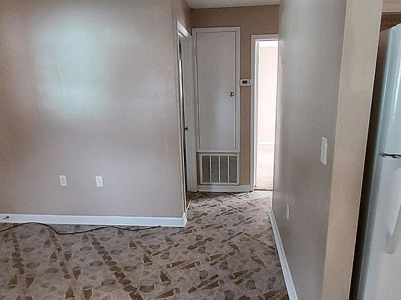 5th image of 778 Navy St APT B