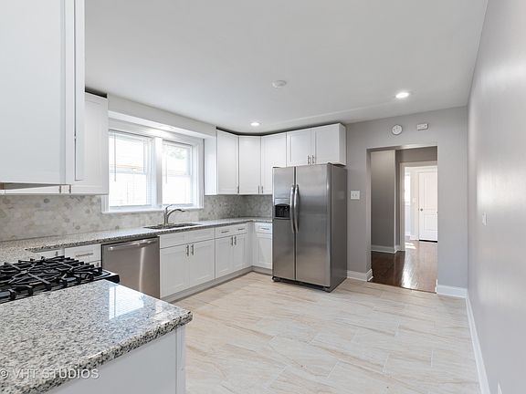5th image of 12446 S La Salle St