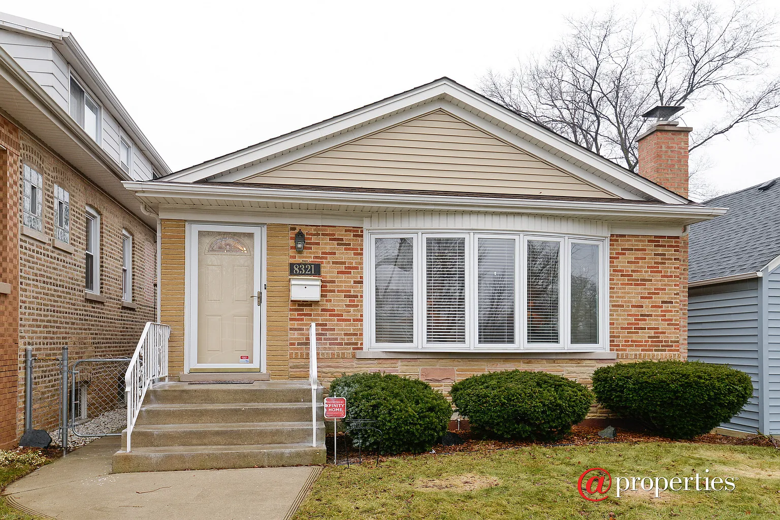 8321 W Forest Preserve Ave photo 1