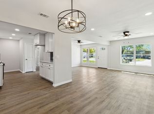 121 E Ridgewood Dr, Garland, TX 75041