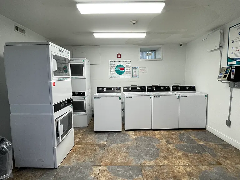 744 E Vernon Rd #D404 — Photo 17