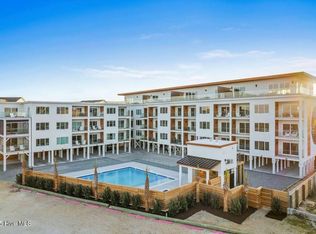 1800 Canal Drive #402, Carolina Beach, NC 28428