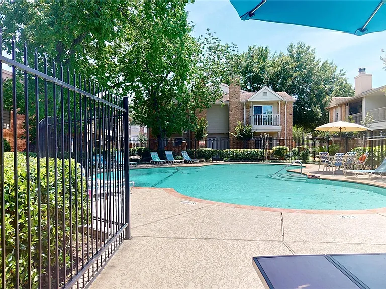10615 Briar Forest Dr #702 — Photo 2