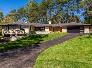 1411 S Pickwick Pl, Bloomington, IN