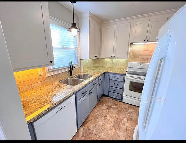 57 Nantucket Dr — Photo 2