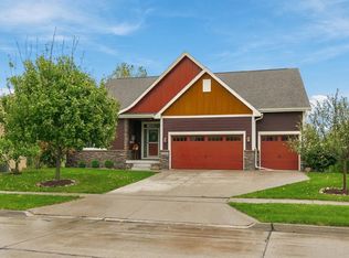 16000 N Valley Dr, Urbandale, IA 50323