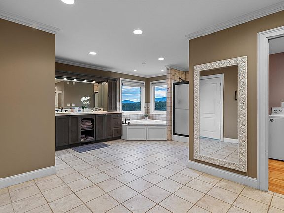 57th image of 1020 Thomas Rd