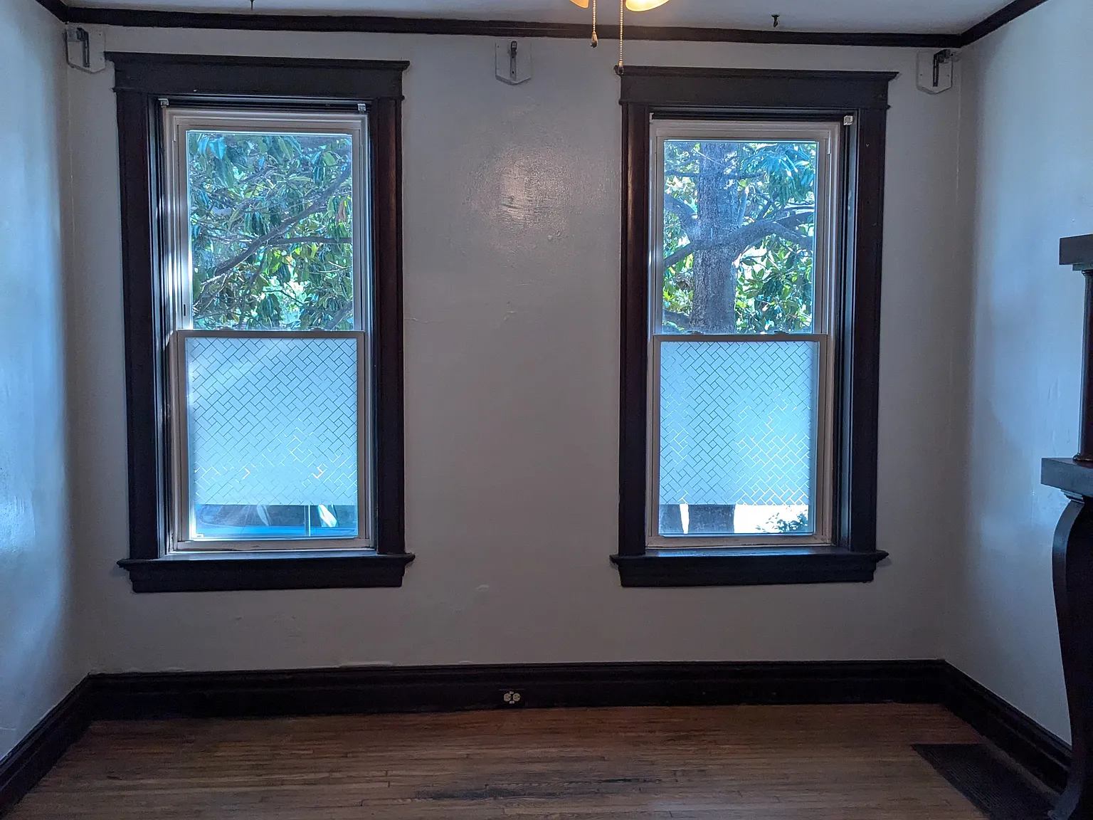 1 bed, 1100 sqft, $1,000 — Photo 3