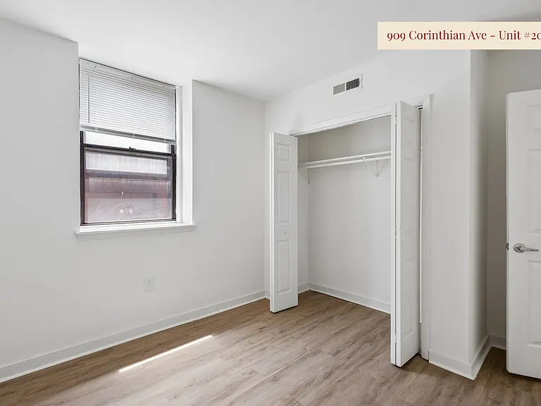 The Corinthian — Photo 40