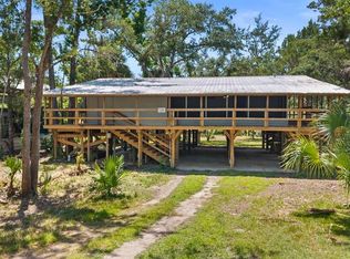 1315 Palm St NE, Steinhatchee, FL 32359
