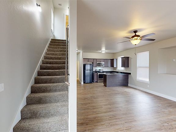 5th image of 3024-3026 E 4th Ave