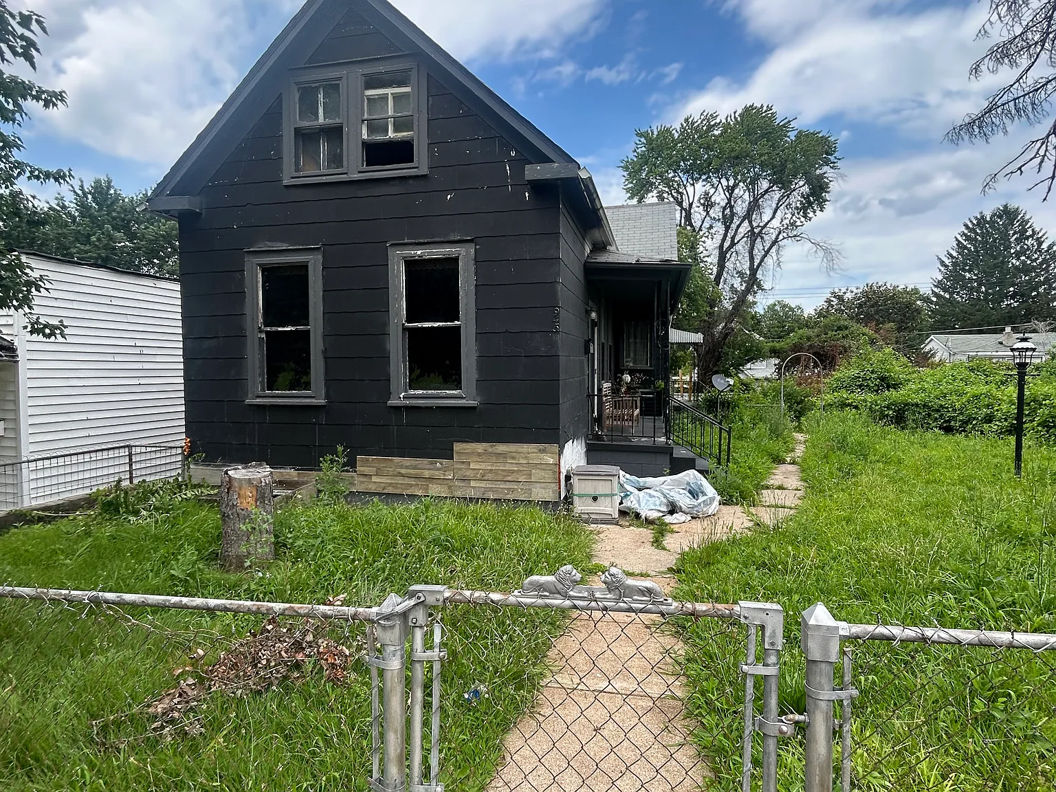 2 bed, 907 sqft, $795 — Photo 2