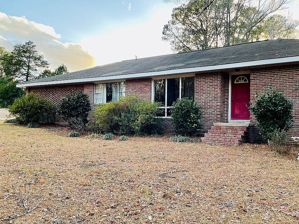 4 BR, 2B home and workshop 