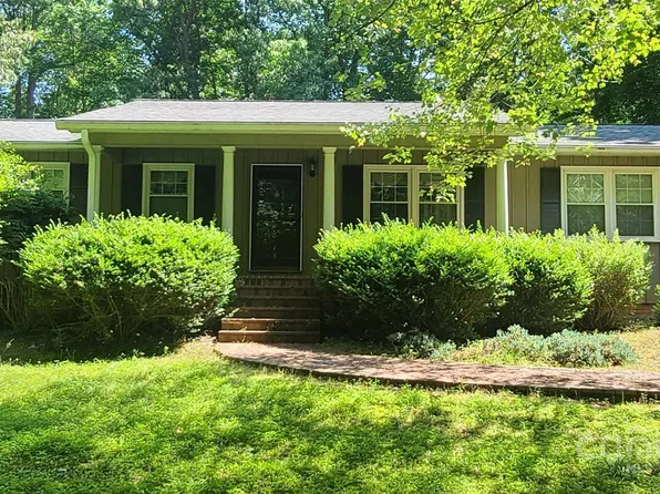 338 Country Club Dr, Troy, NC 27371